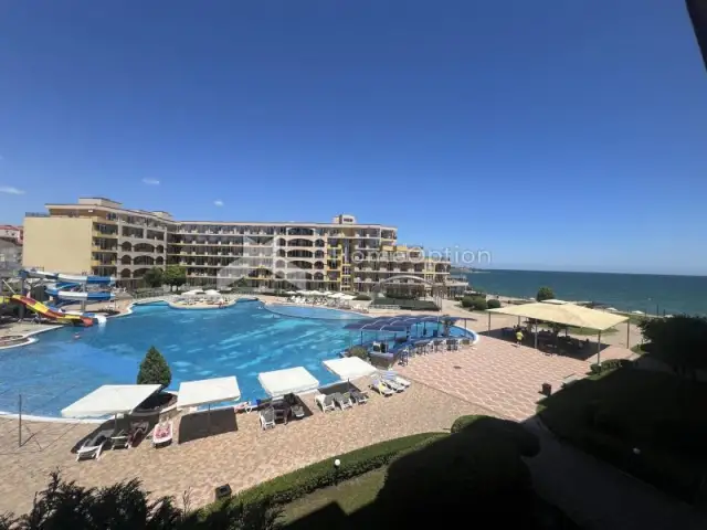Продажа двухкомнатной квартиры в Midia Grand Resort Aheloy