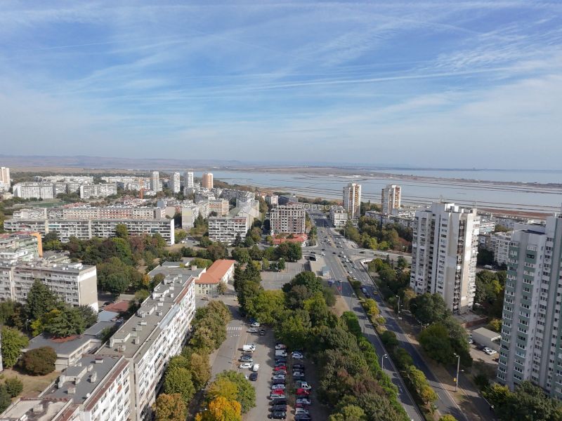 Тристаен апартамент с панорамна гледка към града и морето, ново строителство, Бургас, комплекс Изгрев