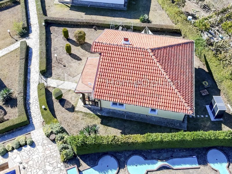 Продава - едноетажна къща с три спални в с. Брястовец, обл. Бургас
