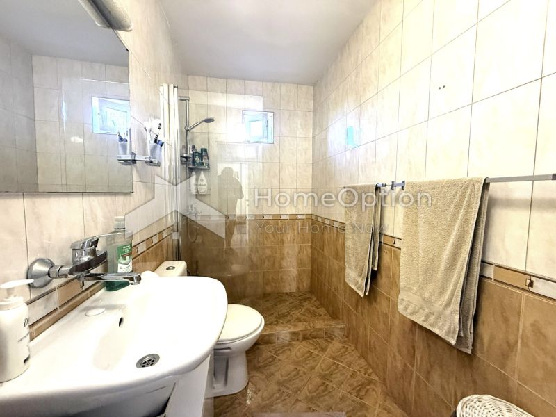 Продава - едноетажна къща с три спални в с. Брястовец, обл. Бургас